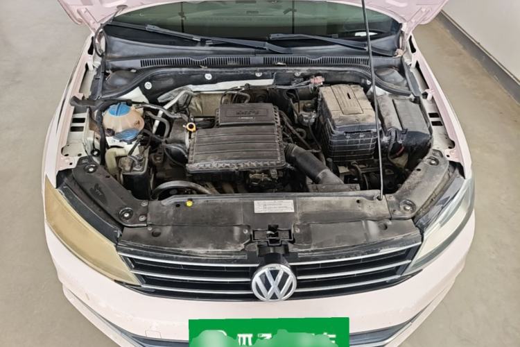Used Volkswagen Sagitar 2015 1.6L Automatic Comfort Model Engine Bay