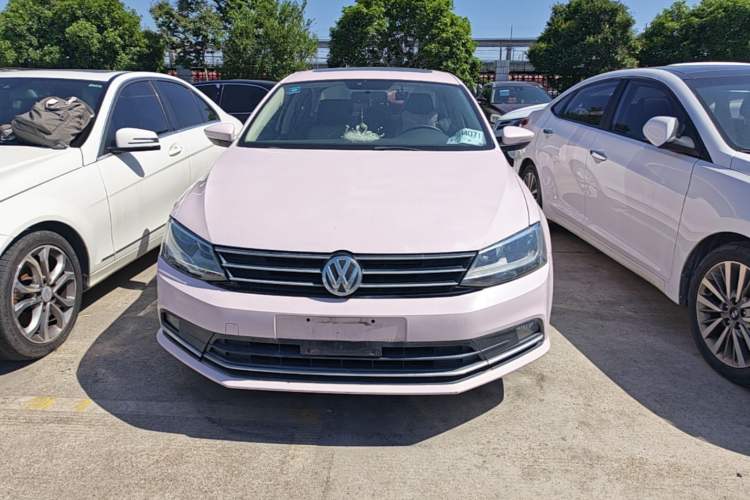 Used Volkswagen Sagitar 2015 1.6L Automatic Comfort Model Front