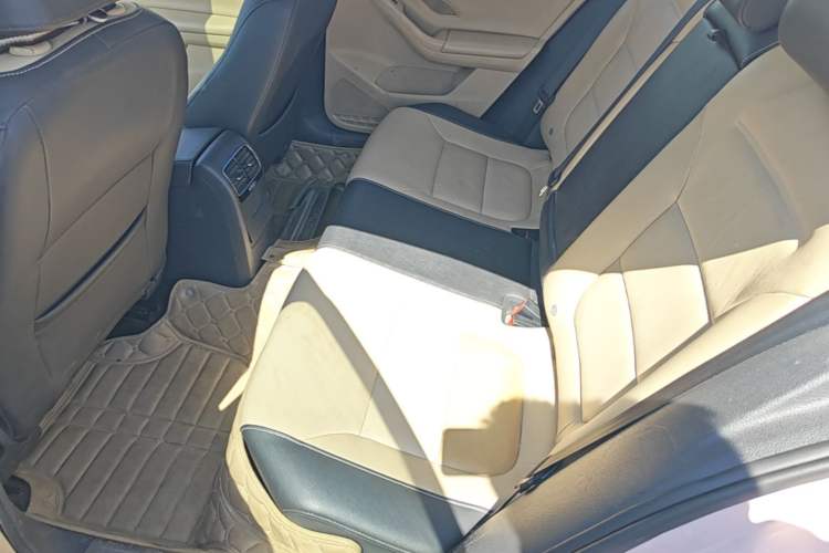 Used Volkswagen Sagitar 2015 1.6L Automatic Comfort Model Left Rear Seat