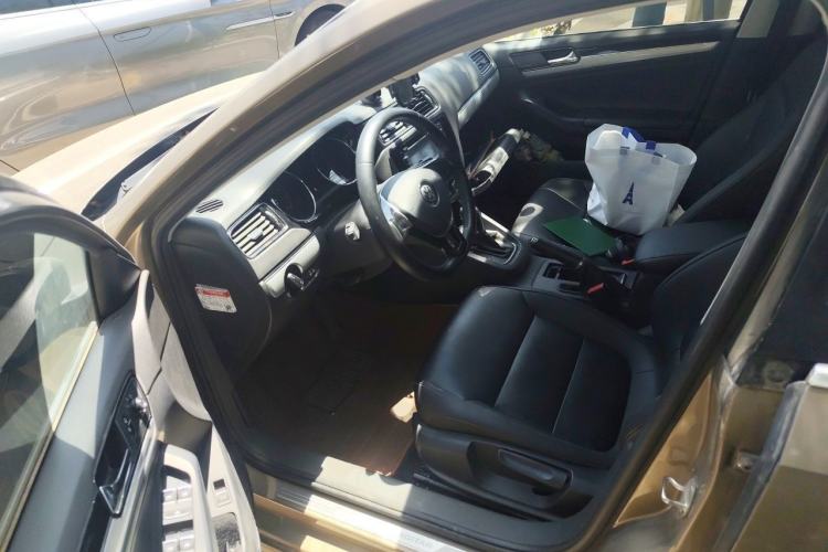 Used Volkswagen Sagitar 2015 1.6L Automatic Comfort Model Driver Seat