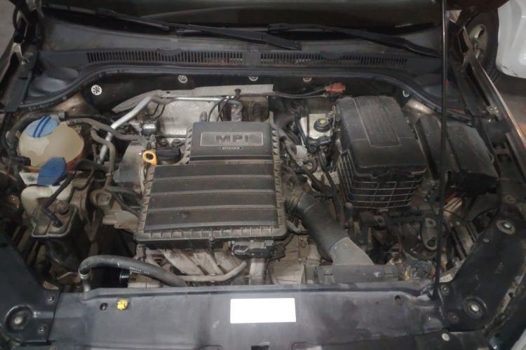 Used Volkswagen Sagitar 2015 1.6L Automatic Comfort Model Engine Bay