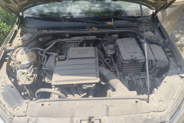 Used Volkswagen Sagitar 2015 1.6L Automatic Comfort Model Engine Bay