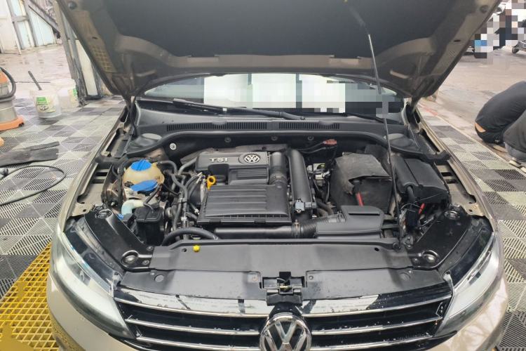 Used Volkswagen Sagitar 2015 230TSI Automatic Comfort Version Engine Bay