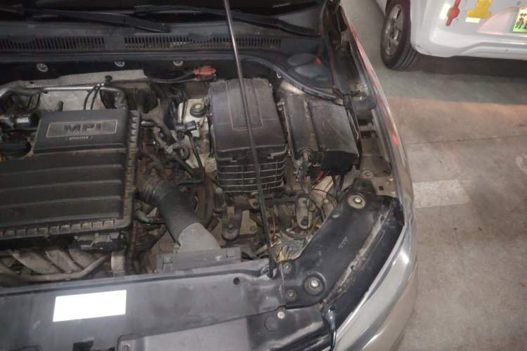 Used Volkswagen Sagitar 2015 1.6L Automatic Comfort Model Engine Bay Left