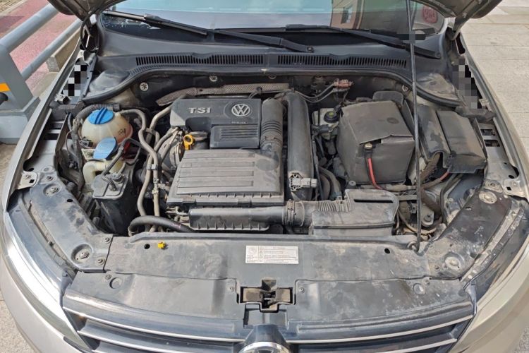 Used Volkswagen Sagitar 2015 230TSI Automatic Comfort Version Engine Bay