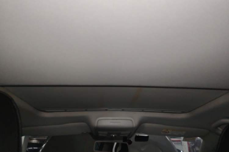 Used Volkswagen Sagitar 2015 1.6L Automatic Comfort Model Headliner