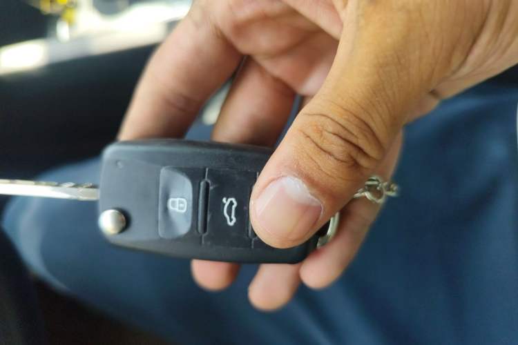Used Volkswagen Sagitar 2015 1.6L Automatic Comfort Model Vehicle Key