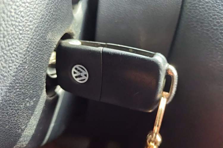 Used Volkswagen Sagitar 2015 230TSI Automatic Comfort Version Vehicle Key