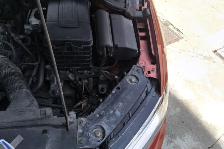 Used Volkswagen Sagitar 2015 1.6L Automatic Comfort Model Engine Bay Left