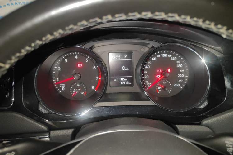 Used Volkswagen Sagitar 2015 230TSI Automatic Comfort Version Instrument Cluster