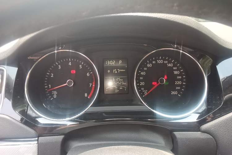 Used Volkswagen Sagitar 2015 1.6L Automatic Comfort Model Instrument Cluster
