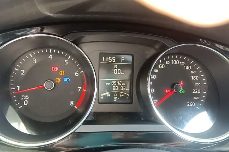 Used Volkswagen Sagitar 2015 1.6L Automatic Comfort Model Instrument Cluster