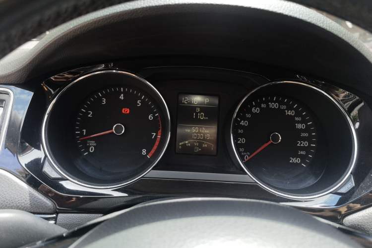 Used Volkswagen Sagitar 2015 1.6L Automatic Comfort Model Instrument Cluster