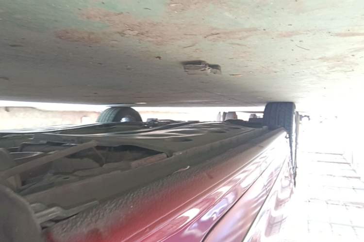 Used Volkswagen Sagitar 2015 1.6L Automatic Comfort Model Left Side Sill
