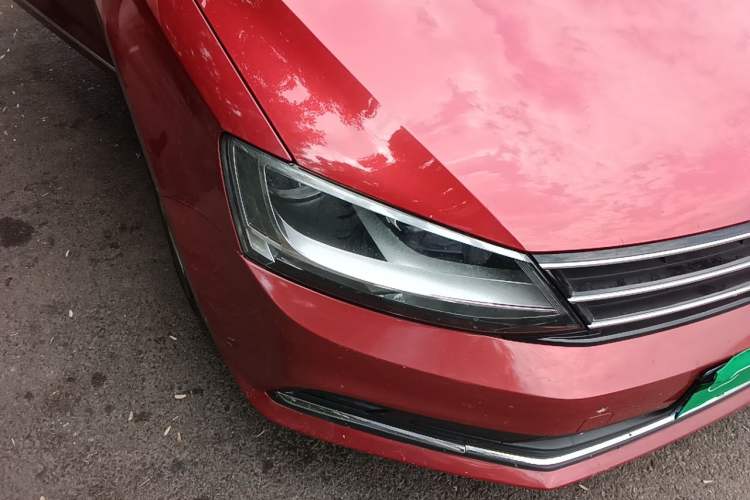 Used Volkswagen Sagitar 2015 1.6L Automatic Comfort Model Right Front Headlight
