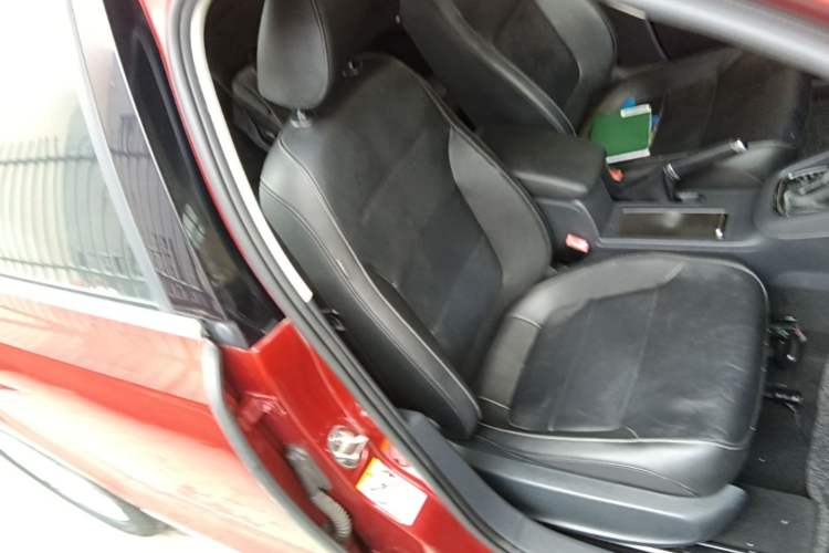 Used Volkswagen Sagitar 2015 1.6L Automatic Comfort Model Right Front Seat