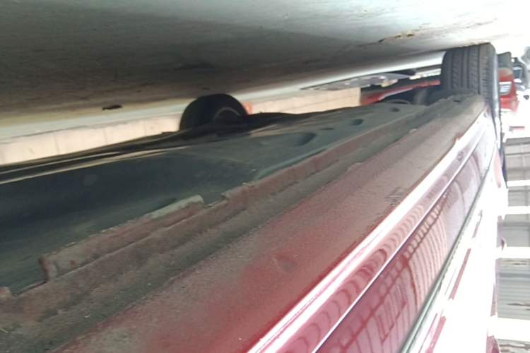 Used Volkswagen Sagitar 2015 1.6L Automatic Comfort Model Right Side Sill