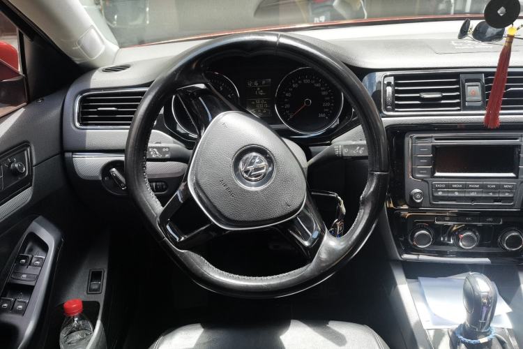 Used Volkswagen Sagitar 2015 1.6L Automatic Comfort Model Steering Wheel