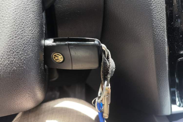 Used Volkswagen Sagitar 2015 1.6L Automatic Comfort Model Vehicle Key