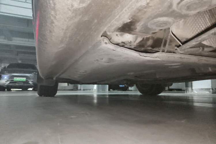Used Volkswagen Sagitar 2015 1.6L Manual Comfort Model Chassis Rear Left
