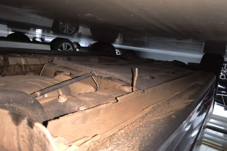 Used Volkswagen Sagitar 2015 230TSI Automatic Comfort Version Chassis Rear Left