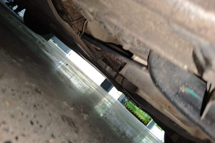 Used Volkswagen Sagitar 2015 1.6L Manual Comfort Model Chassis Rear Left