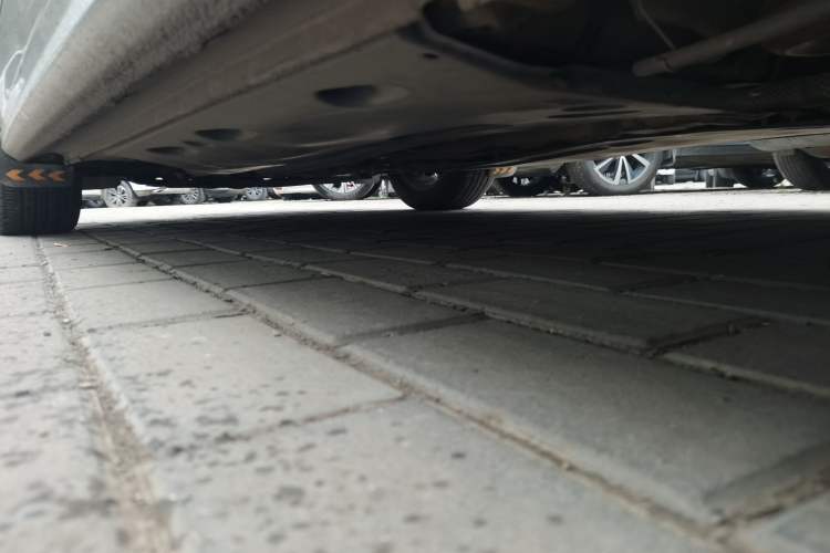 Used Volkswagen Sagitar 2015 1.6L Automatic Comfort Model Chassis Rear Left