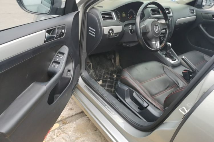 Used Volkswagen Sagitar 2015 1.6L Automatic Comfort Model Driver Seat
