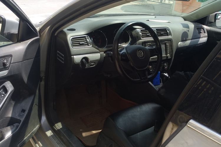 Used Volkswagen Sagitar 2015 1.6L Automatic Comfort Model Driver Seat