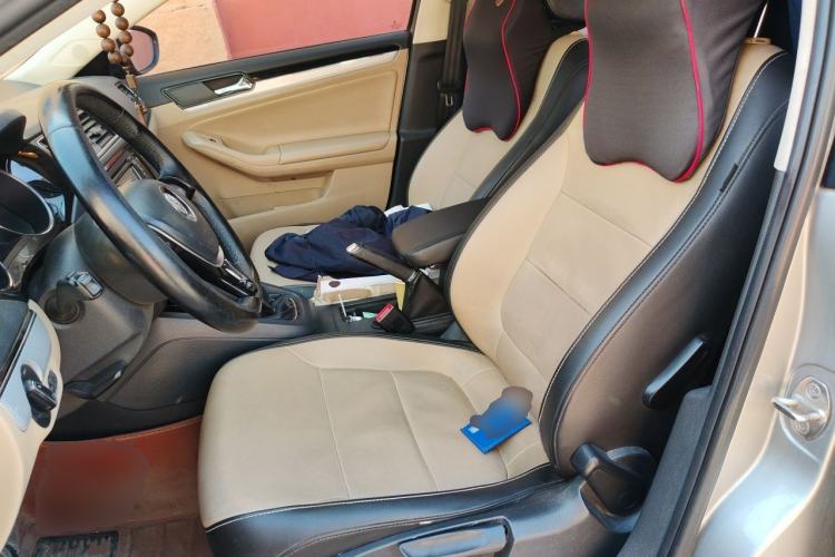 Used Volkswagen Sagitar 2015 1.6L Manual Comfort Model Driver Seat
