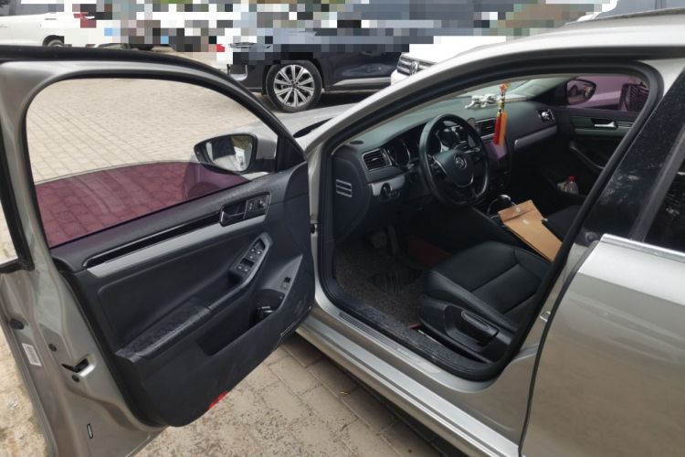 Used Volkswagen Sagitar 2015 1.6L Automatic Comfort Model Driver Seat