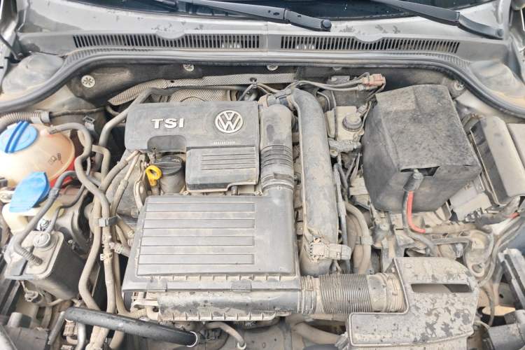 Used Volkswagen Sagitar 2015 230TSI Automatic Luxury Model Engine Bay