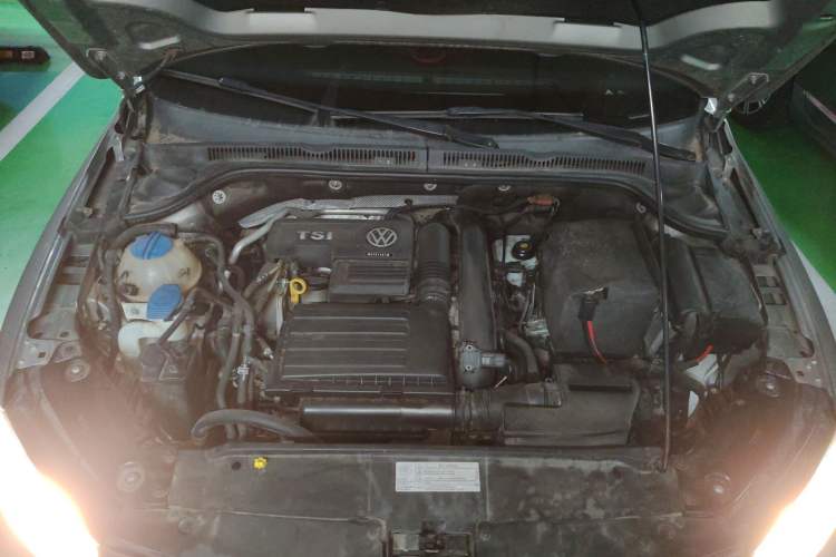Used Volkswagen Sagitar 2015 230TSI Automatic Luxury Model Engine Bay
