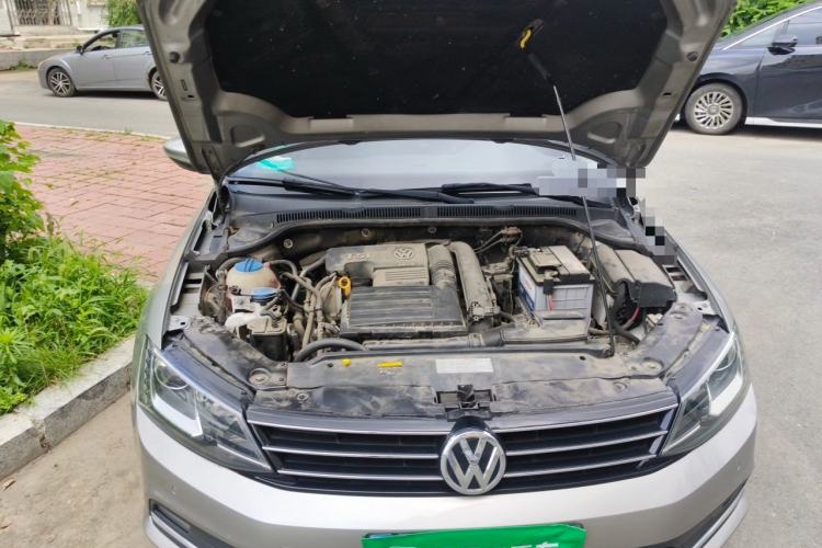 Used Volkswagen Sagitar 2015 280TSI Automatic Flagship Model Engine Bay