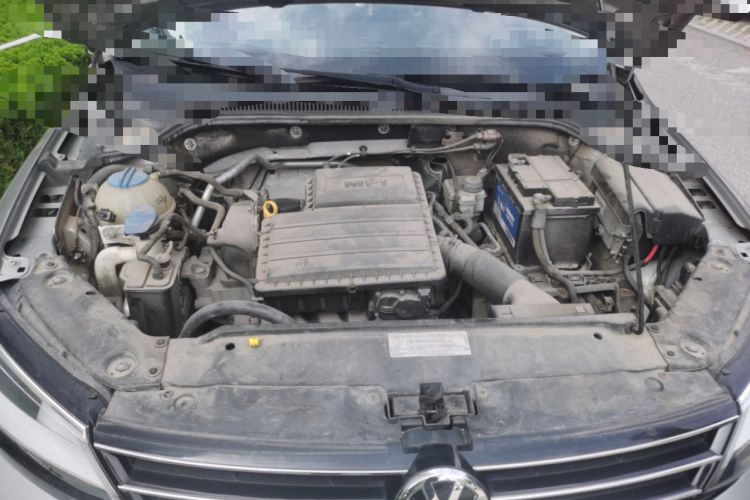 Used Volkswagen Sagitar 2015 1.6L Manual Comfort Model Engine Bay