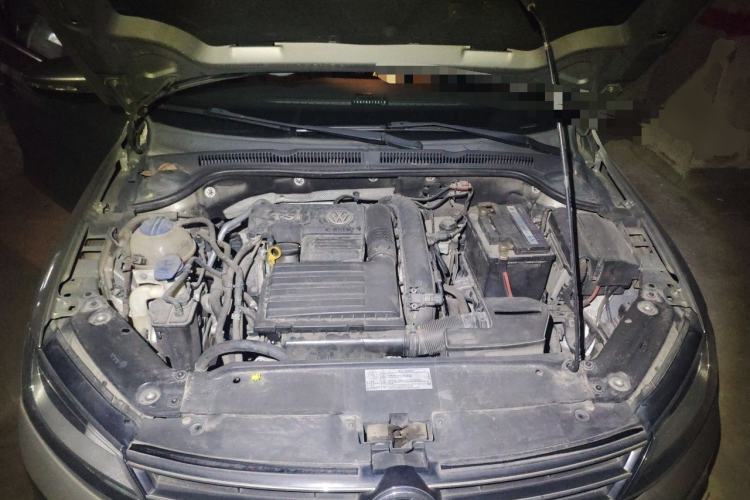 Used Volkswagen Sagitar 2015 230TSI Automatic Comfort Version Engine Bay