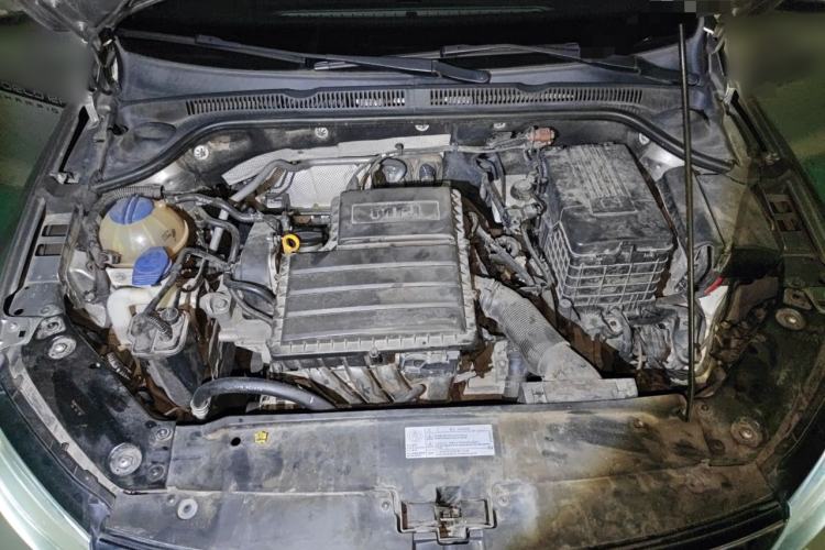 Used Volkswagen Sagitar 2015 1.6L Automatic Comfort Model Engine Bay