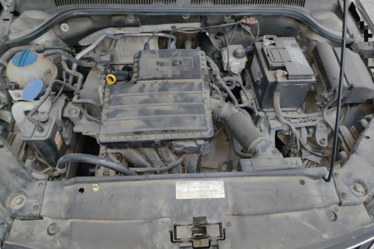 Used Volkswagen Sagitar 2015 1.6L Manual Comfort Model Engine Bay