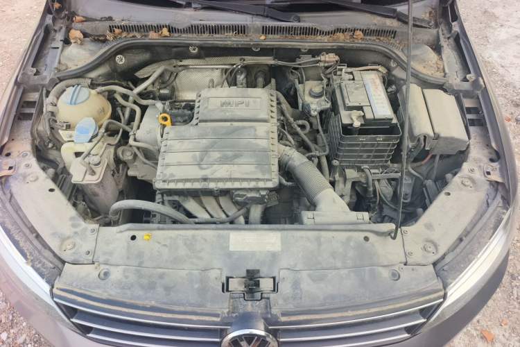 Used Volkswagen Sagitar 2015 1.6L Automatic Comfort Model Engine Bay