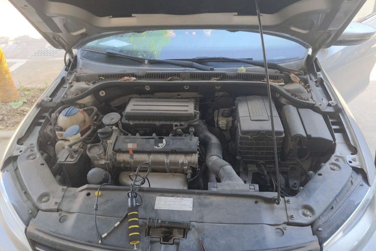 Used Volkswagen Sagitar 2015 1.6L Automatic Comfort Model Engine Bay