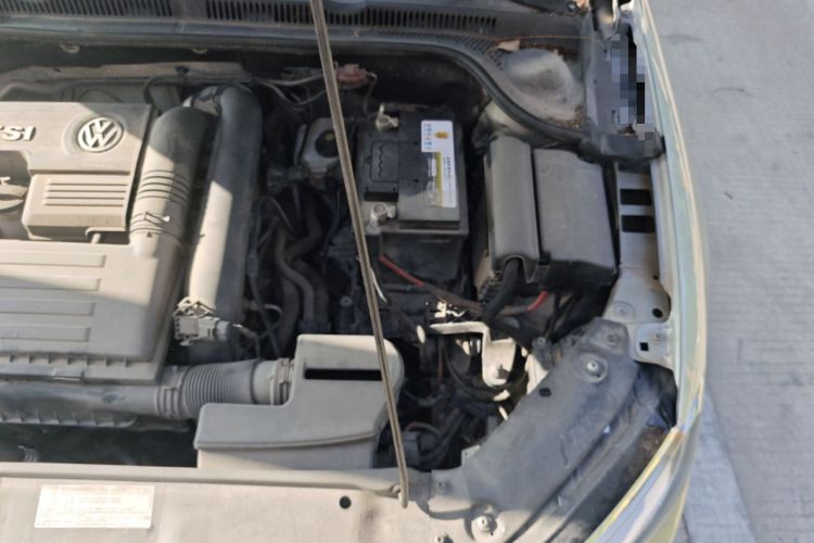 Used Volkswagen Sagitar 2015 230TSI Automatic Comfort Version Engine Bay Left