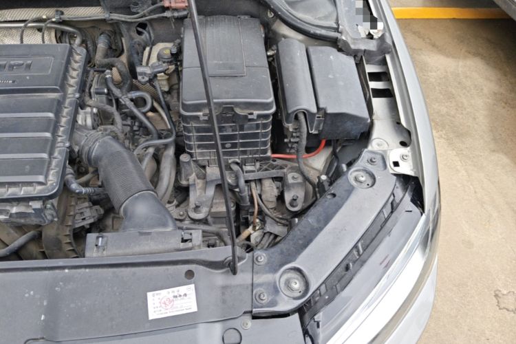Used Volkswagen Sagitar 2015 1.6L Automatic Comfort Model Engine Bay Left