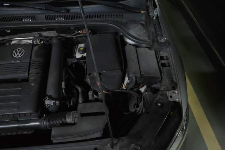 Used Volkswagen Sagitar 2015 280TSI Automatic Flagship Model Engine Bay Left