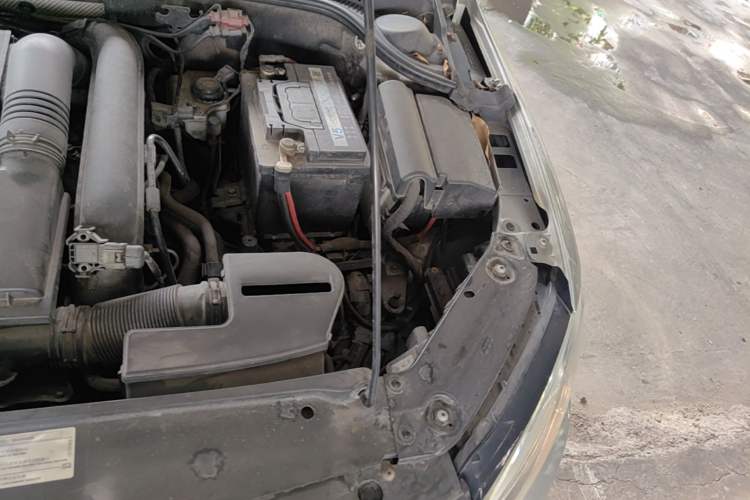 Used Volkswagen Sagitar 2015 230TSI Automatic Comfort Version Engine Bay Left