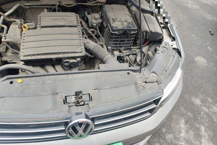 Used Volkswagen Sagitar 2015 1.6L Automatic Comfort Model Engine Bay Left