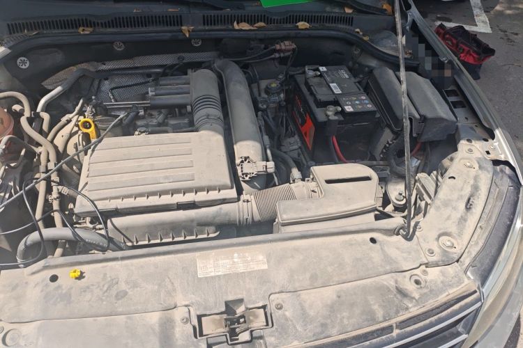 Used Volkswagen Sagitar 2015 230TSI Automatic Comfort Version Engine Bay Left