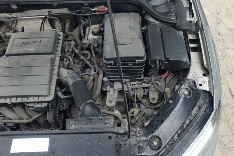 Used Volkswagen Sagitar 2015 1.6L Automatic Comfort Model Engine Bay Left