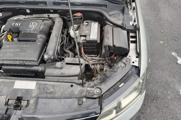 Used Volkswagen Sagitar 2015 230TSI Manual Comfort Version Engine Bay Left