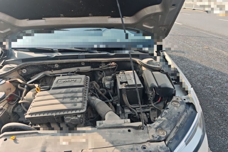 Used Volkswagen Sagitar 2015 1.6L Manual Fashion Edition Engine Bay Left
