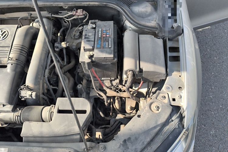 Used Volkswagen Sagitar 2015 230TSI Automatic Comfort Version Engine Bay Left